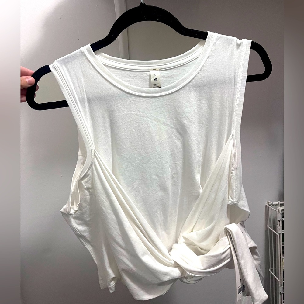 Lululemon Gather and Grow tank